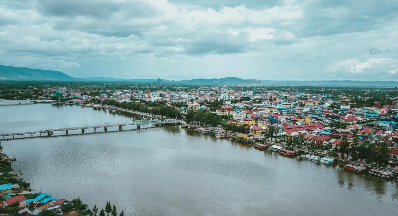 Makk Hotel Kampot Eksteriør billede