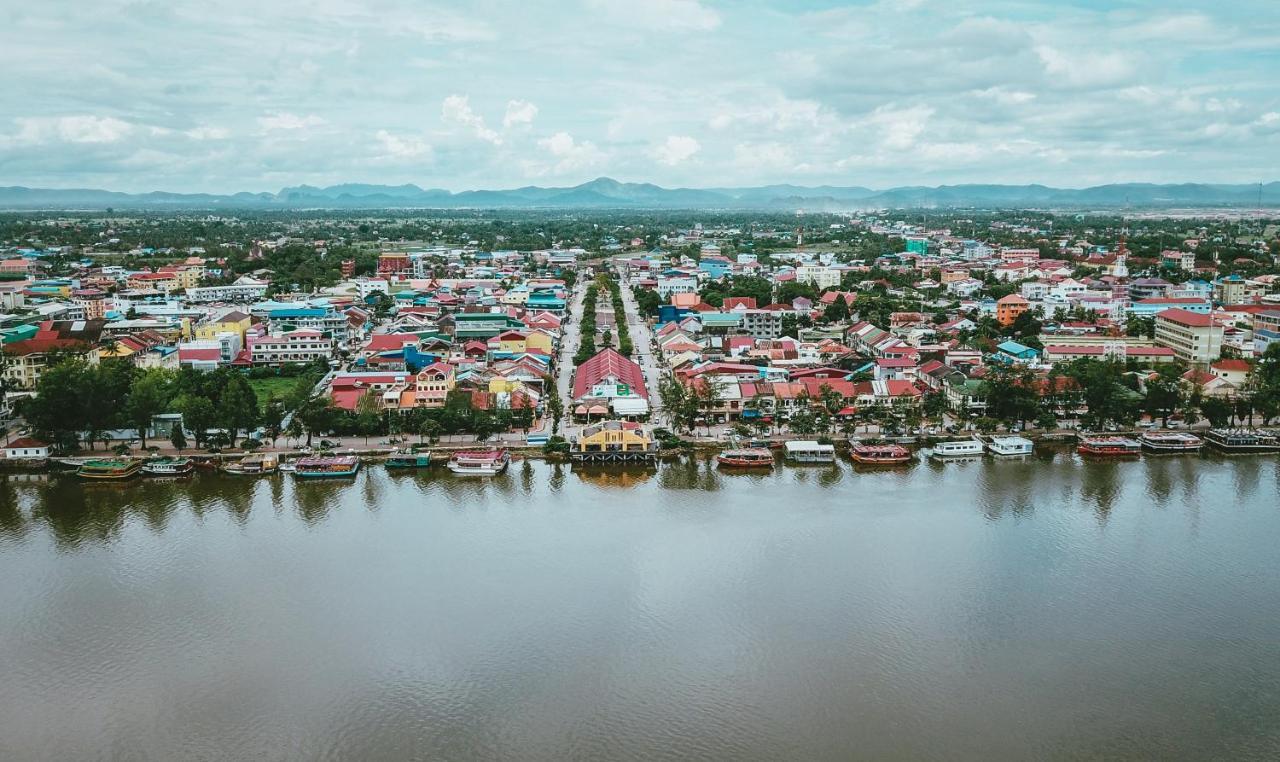 Makk Hotel Kampot Eksteriør billede